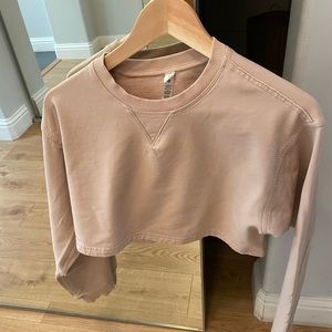 Lululemon super cropped sweater